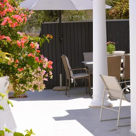 Nereus House Apartment *