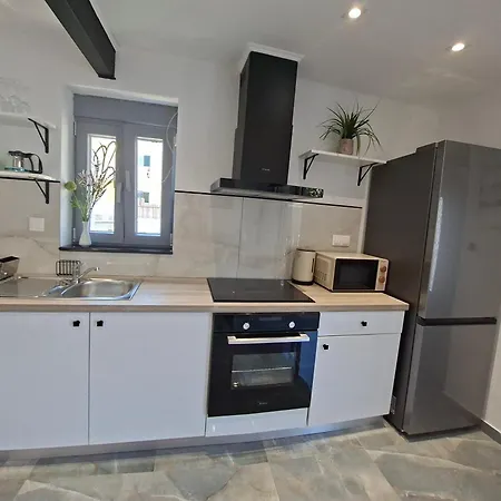 Nereus House *